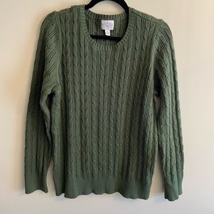 St. John’s Bay woman’s green cable knit thick sweater crew neck